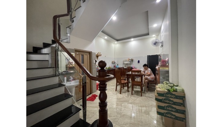 BÁN NHÀ HXH, TĂNG NHƠN PHÚ B QUẬN 9, 60M2 , 3 TẦNG, NHỈNH 4T, CÁCH NGÃ TƯ THỦ ĐỨC 500M
